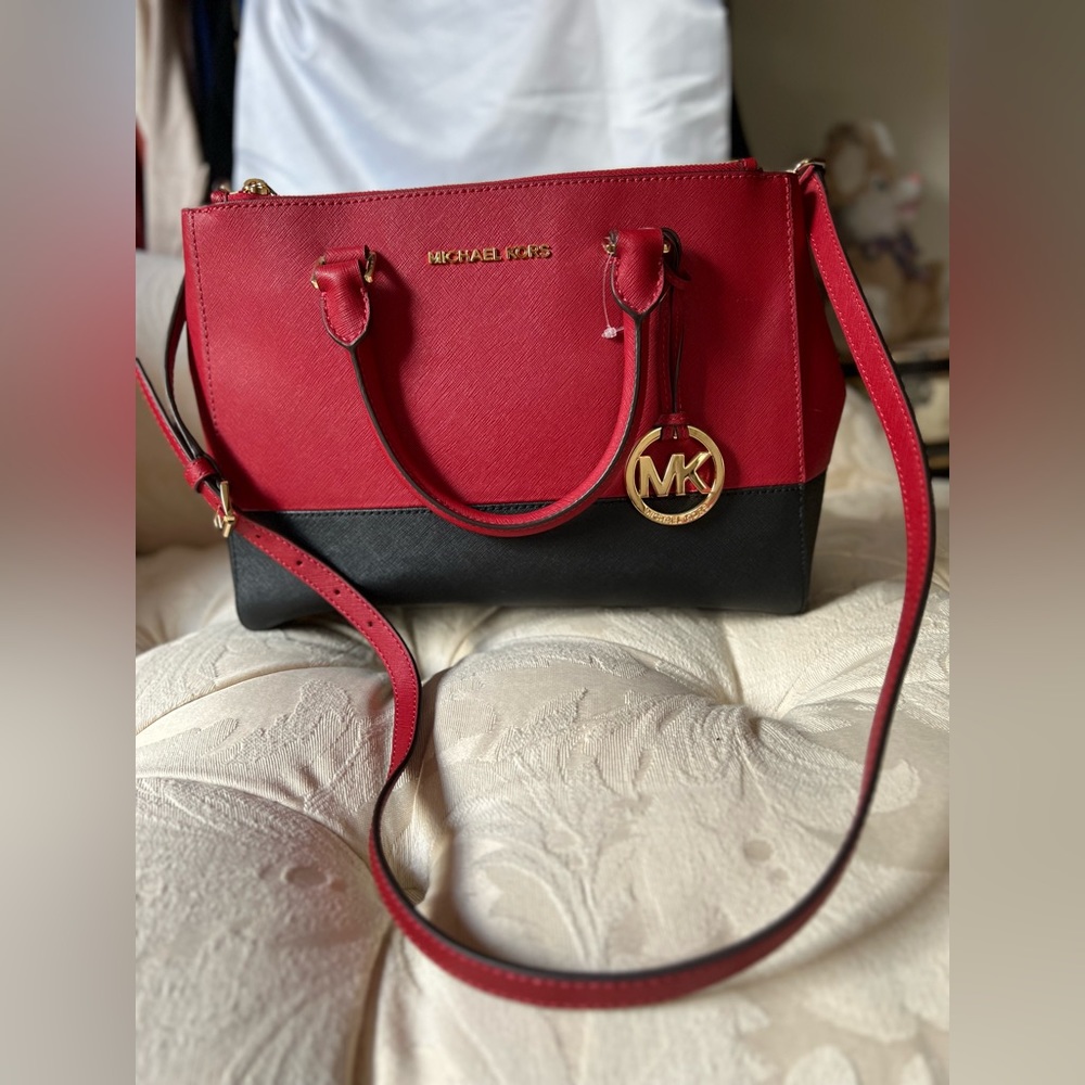 Michael Kors Sutton red and black purse NWOT